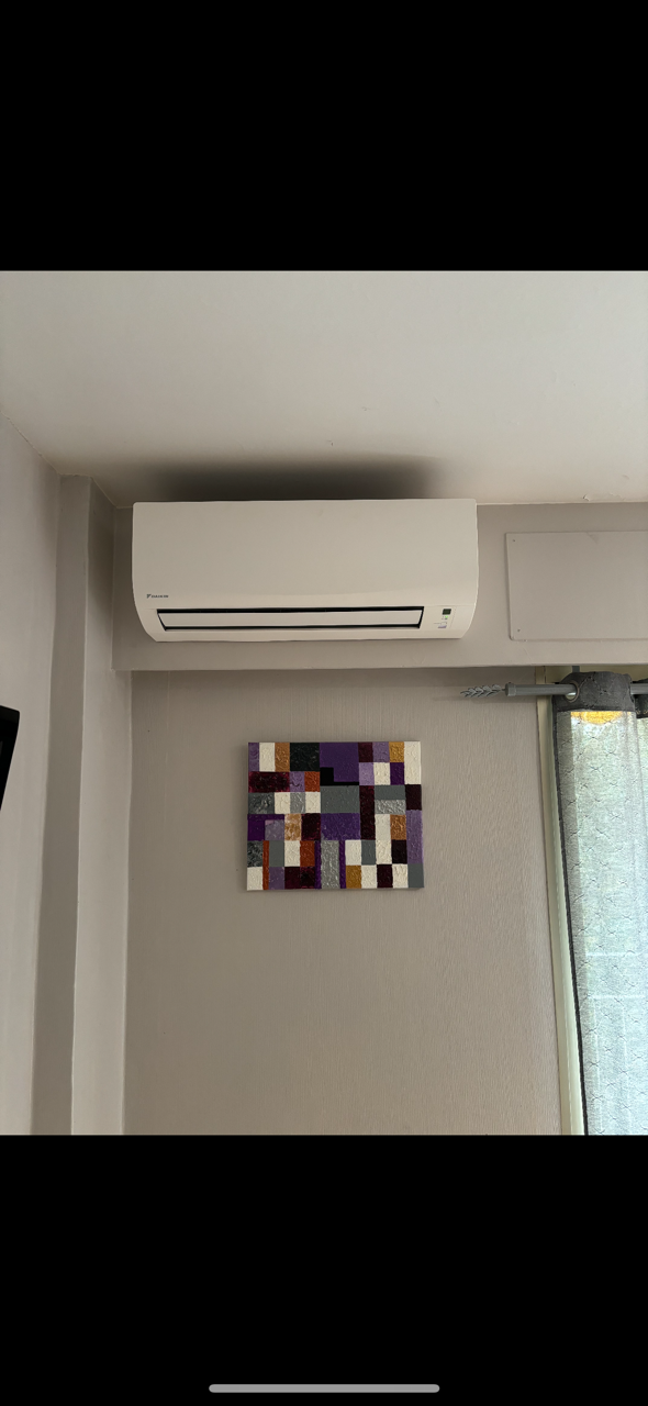 Installation d'une climatisation Monosplit Daikin dans un immeuble de Gréoux les Bains dans le 04