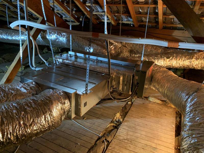 Installation d'une climatisation réversible Gainable Daikin sur Gardanne dans les Bouches-du-Rhône